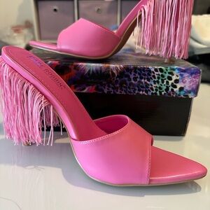 BRAND NEW IN BOX Cape Robbin heels size 8.5